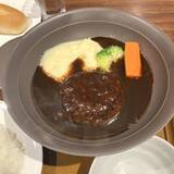 「【ガスト】“洋食の巨匠”大宮シェフ監修ハンバーグ、“老舗茶舗”上林春松本店監修抹茶デザート / 「THE 職人ビーフハンバーグ」や「宇治抹茶×いちごパフェ」など」の画像3