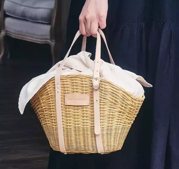 DEAN & DELUCA×BEAMS COUTURE、保冷ポーチ付き『ラタンかごバッグ』発売