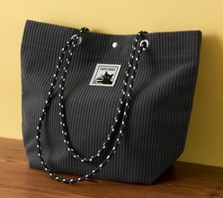 「カフェ･ベローチェ」の福袋、黒ねこデザインの美濃焼マグカップ&小皿、フードメニュー引換券などセットに