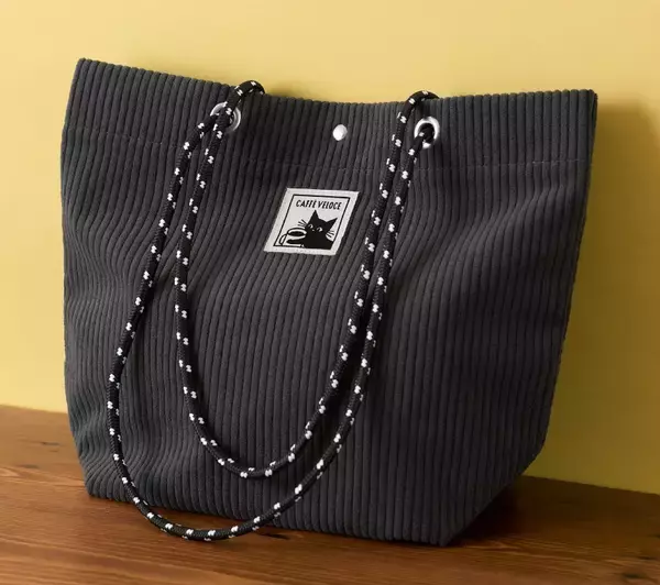 「カフェ･ベローチェ」の福袋、黒ねこデザインの美濃焼マグカップ&小皿、フードメニュー引換券などセットに