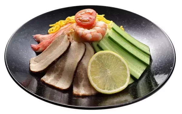 【餃子の王将】「冷し中華」「辛い!冷し中華」登場、期間限定で「スゴ辛チキン」も販売