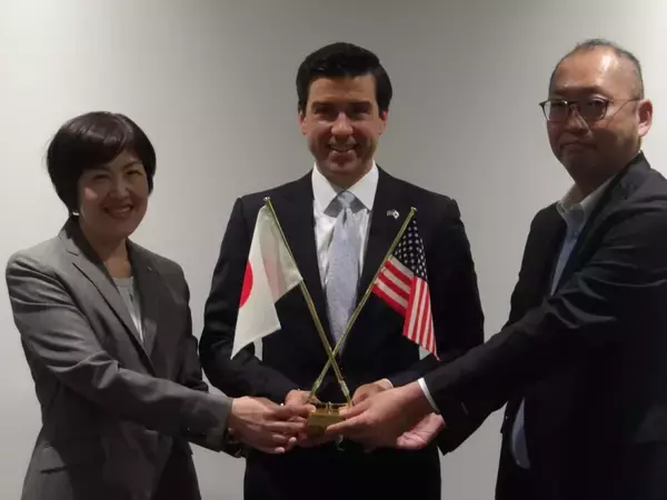 「米農務省次官とUSSEC･CEOが来日、セブン&アイ本社でミーティングと店舗視察」の画像