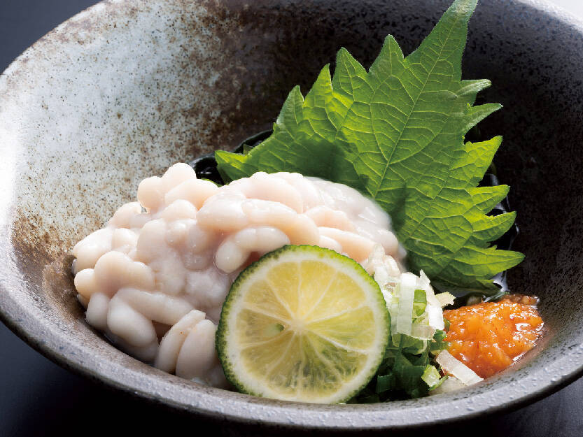 にぎりの徳兵衛「ぶりと北海祭り」/えび味噌とお頭の素揚げ付きの『ぼたん海老』や高級白身『きんき』、北海道産『ひらめ』など