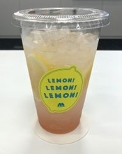 モスバーガー、白桃×レモンの爽快ドリンク＆井村屋とのコラボスイーツの“アイスわらび餅”発売