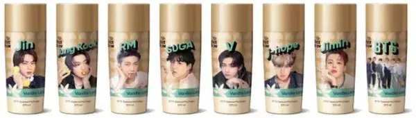 ファミマでBTSコーヒー「ホットブリューバニララテ」新パッケージ発売、ブロコリストアでも