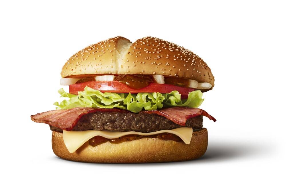 サムライマック「炙り醤油風トリプル肉厚ビーフ」発売、ビーフ3枚のボリューム満点ハンバーガーが復活登場、ディナー時間帯に提供/マクドナルド