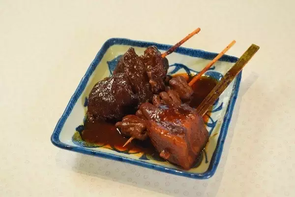 「JR名古屋駅の線路･ホームに「昔の矢場とん」が期間限定オープン/串かつやどて煮など“名古屋名物”をラインアップ」の画像