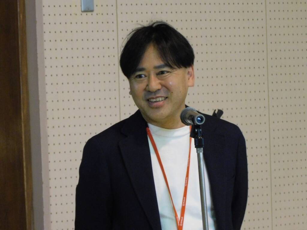 明星食品の出前授業「もぐもぐClassroom」、児童がカップ麺パッケージをデザイン