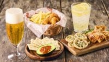 16時以降限定!国産フレッシュパクチー×ガーリックシュリンプのサラダ発売【フレッシュネスバーガー】