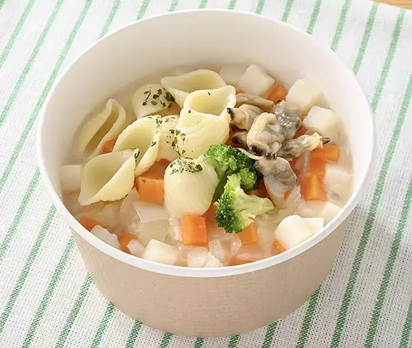 ファミマ“とろ～り濃厚”な「マッケンチーズグラタン」「クラムチャウダー」など6品発売