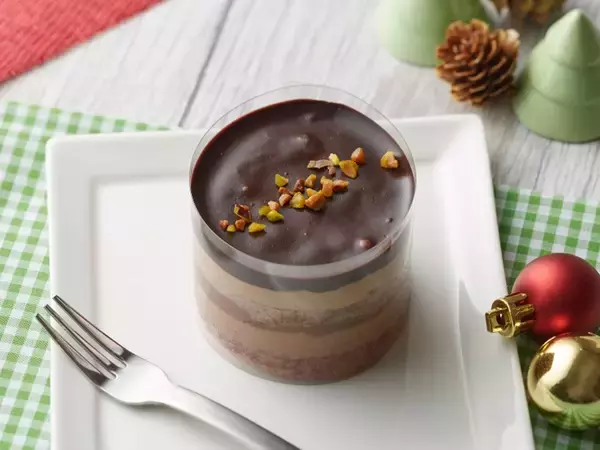 「ミニストップ、チキン割引や「ケーキ」など新商品多数、「スマイル♪ クリスマスパーティー!」第2弾、「極旨フライドチキン」「ジューシーチキン」を12月15日から1本20円引き、そのほか「天空の抹茶ツリーケーキ」や「チキン&チェダーソースポテト」など発売」の画像