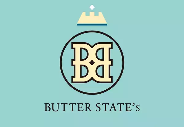 「まるで苺な生ショコラケーキ『ストロベリーシーズン』、苺の生ショコラとソースを真っ赤なグラサージュで包んだ【バターステイツ by銀のぶどう】」の画像