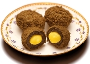 【マクドナルド】新作ホットスイーツ、ザクもち食感×カスタードのキャラメル風味ドーナツ