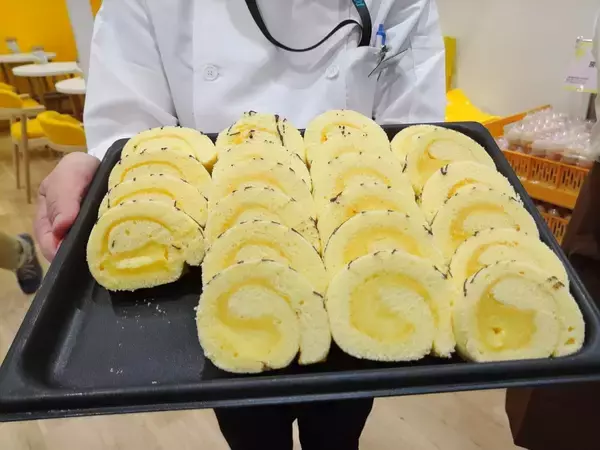 「ペリエ稲毛、食品ゾーンを刷新　38店集積「グルマリーナ」22日開業」の画像