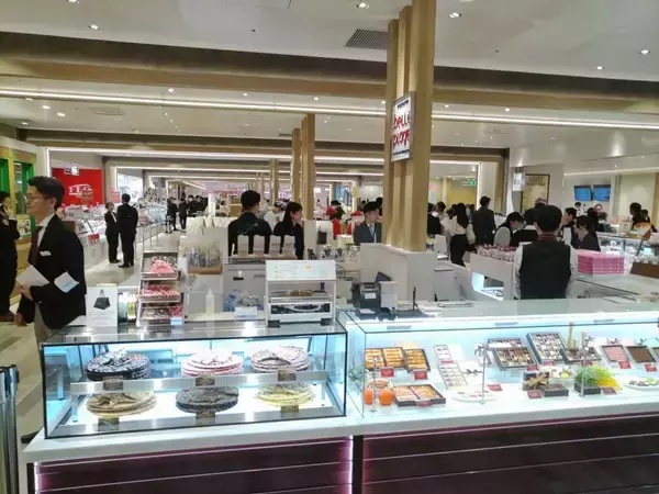 「ペリエ稲毛、食品ゾーンを刷新　38店集積「グルマリーナ」22日開業」の画像