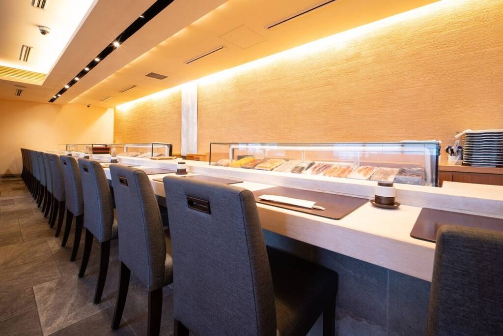 寿司盛り合わせが“半額”に　3100円→1550円、3480円→1740円　新店オープン【築地日本海 築地本店】