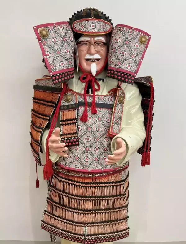 “武者カーネル”ケンタッキーフライドチキン店頭に、2023年もこどもの日に向け手作りで/日本KFC