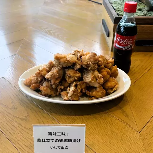 「コカ・コーラ、唐揚げで食事需要開拓　日本の食事時飲用は主要40カ国平均の6分の1」の画像