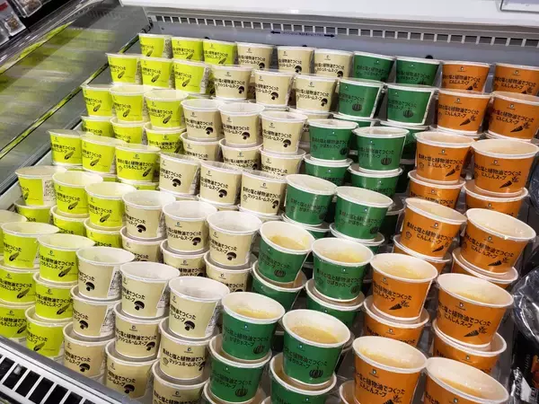 ベイシア、小型業態「オトナリマート」を群馬・伊勢崎市内にオープン　惣菜や冷凍食品などオリジナル商品を強化