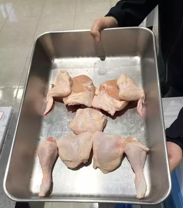 「ケンタッキー、全国1400店で生肉から一本一本調理　カーネルも認めた「日本のチキン」支える現場」の画像