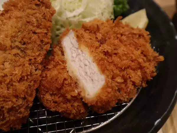 「とんかつ神楽坂さくら、「旬あじ」を使用した期間限定メニューを発売 / レインズが注力する成長ブランドの戦略とこだわりを聞く」の画像