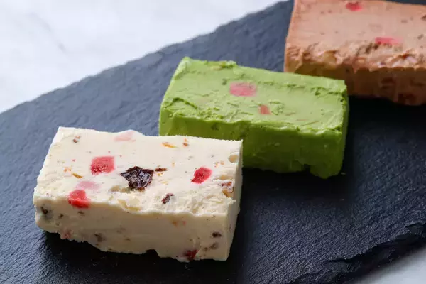 味の素冷凍食品「適正糖質」アイスケーキ オンライン発売、低カロリー甘味料「パルスイート」とコラボ、チーズ風味・抹茶・チョコレート風味