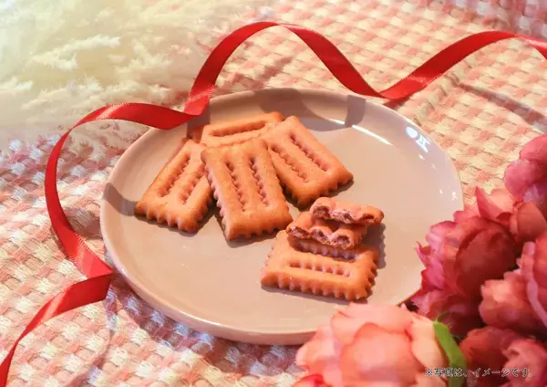 「しるこサンドに季節限定『蜂蜜』と毎年人気の『苺』フレーバー登場/冬季限定「生しるこサンドショコラ」も」の画像