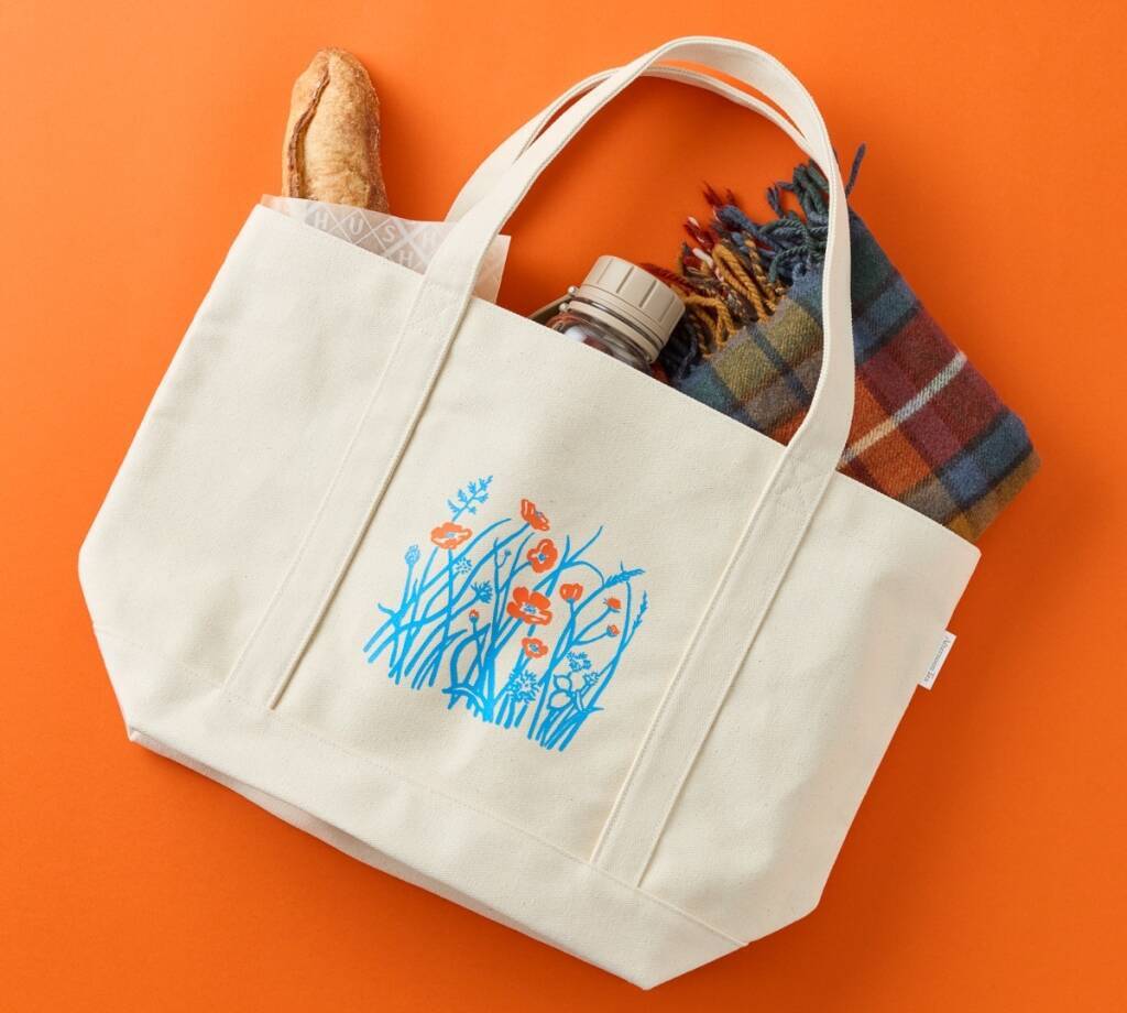 【福袋】Afternoon Tea、バッグに紅茶とクッキーを詰め合わせ 「ニューイヤーズバッグ2026」予約販売【ティールーム】