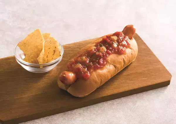 「【タリーズコーヒー】春季限定のドリンク・フードを発売、マスカルポーネホイップでティラミスの味わいを再現したドリンクなど」の画像