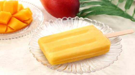 ローソンストア100、5月から“涼活”提案強化 100円台アイスや冷凍フルーツを展開