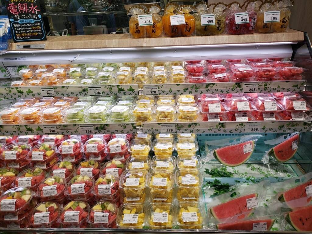 サミット、新店舗「月島3丁目店」をオープン　鮮度感ある商品と惣菜など充実させた店舗