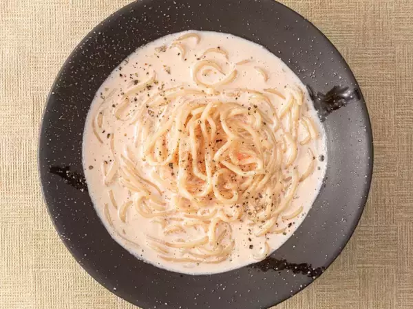 「【冬季限定】“雪山”のようにチーズをトッピングした人気メニュー 今年も登場、ほか2品も販売【東京たらこスパゲティ】」の画像