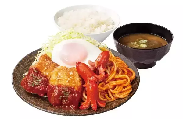 「からやま、「コンソメからあげの洋食盛り定食」4月19日発売、コンソメからあげをメインに、目玉焼き、ナポリタン、タコさんウィンナーを添える“懐かしい”仕立て」の画像