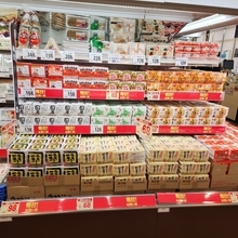 納豆資材の専門商社から見た納豆市場、中東情勢で納豆資材が急遽値上げに【全容器】