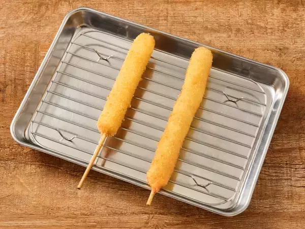 「串カツが値段そのままで「最大2倍」にデカくなる　豚もレンコンもチーズも…一品メニューまで（対象11品）　名前が「タナカ」さんは全員割引」の画像