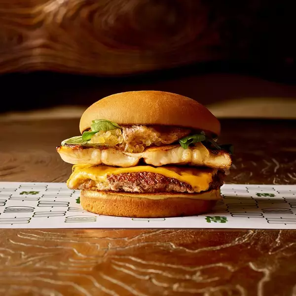 「シェイク シャック、日本上陸10周年で特別メニュー発売/ミシュラン2つ星 日本料理店「傳」と再コラボ【2日間限定】」の画像