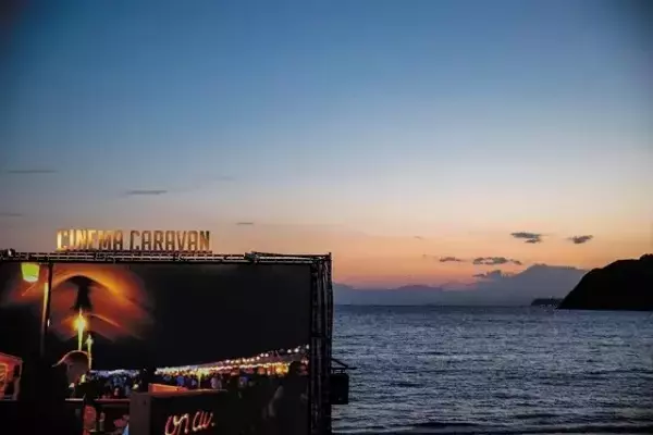 【神奈川県逗子市】逗子海岸にてCINEMA CARAVANによる「第12回逗子海岸映画祭」の開催が決定！