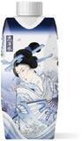 「紙容器ミネラルウォーター「清流咲良之舞」、石川真澄氏とコラボしたデザインに注目！」の画像1