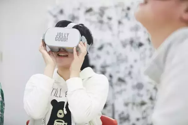 障害支援施設の子どもたちへ向けて！室内で楽しめる「VR動物園」無料配信