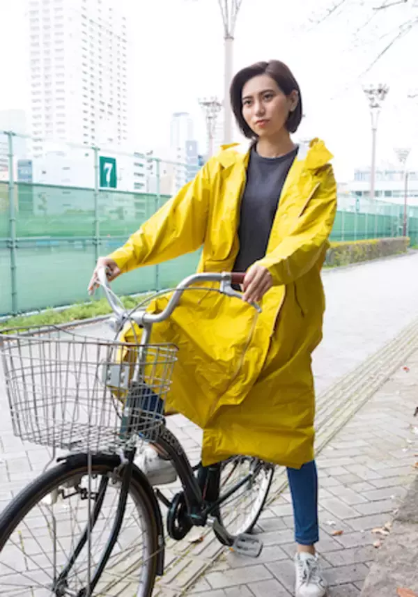 アウトドアブランドが作る本格スペックのレインポンチョに新色が仲間入り！