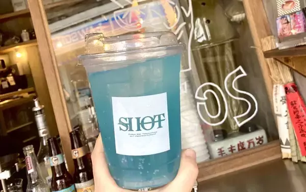 「オーガニックな青いコーラ「BLUE CRAFT COLA」を手に渋谷を散歩しよう！」の画像