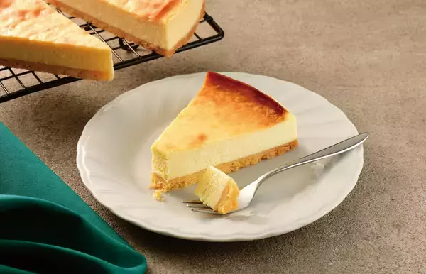 「カフェ・ド・クリエ」にしっとり濃厚な“ベイクドチーズケーキ”が登場！