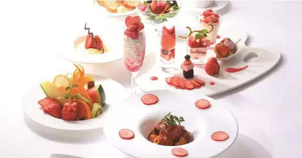 果物が主役！タカノフルーツパーラー新宿本店「春のいちごを楽しむコース」