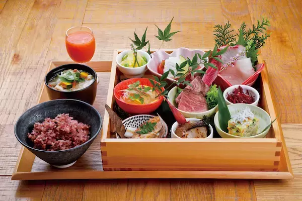 カラダにやさしい“一汁六菜”をいつでも楽しめる「一六茶寮」がグランドオープン！