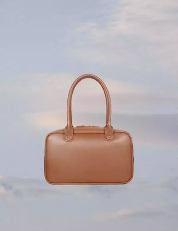 「RANDEBOO」からミニマルな見た目で容量を叶えるアイコニックハンドバッグが新発売！