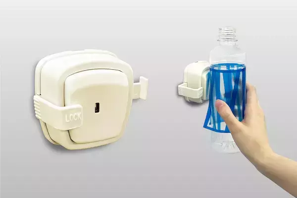 時短ツール「PETボトル用ラベルカッター」登場。リサイクルを容易に！