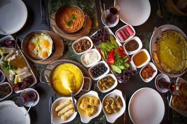 トルコのスパイス＆ワインセット、料理本が当たる！デジタルキャンペーンを開催