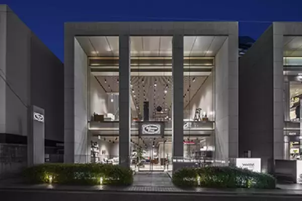 【東京都港区】「紫舟展～伝統表現を超えてゆく～」、「Poltrona Frau Tokyo Aoyama」にて開催