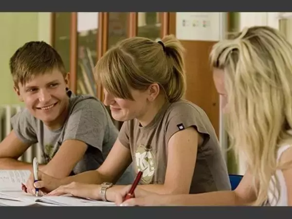 「IALC奨学生フランス留学レポートニースで遊ぶ！」の画像