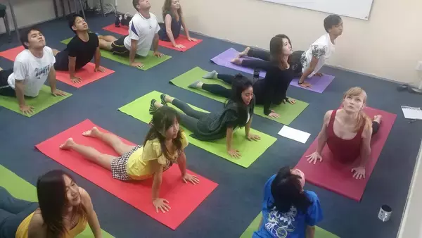 「治安も天気も◎の国。担任制でじっくり学習を見てもらえる！」の画像